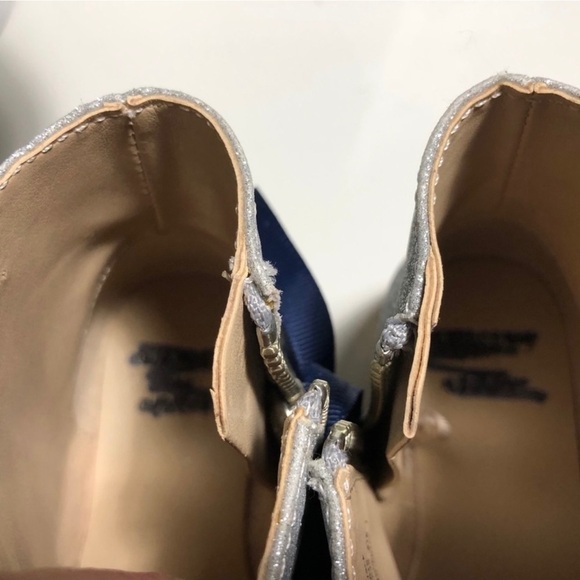 Janie and Jack Boots Sparkly Silver Size 9 NEW WITH TAGS - Picture 6 of 6